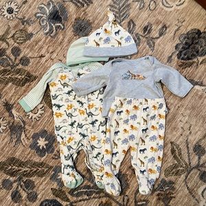 Boys pajamas with hats